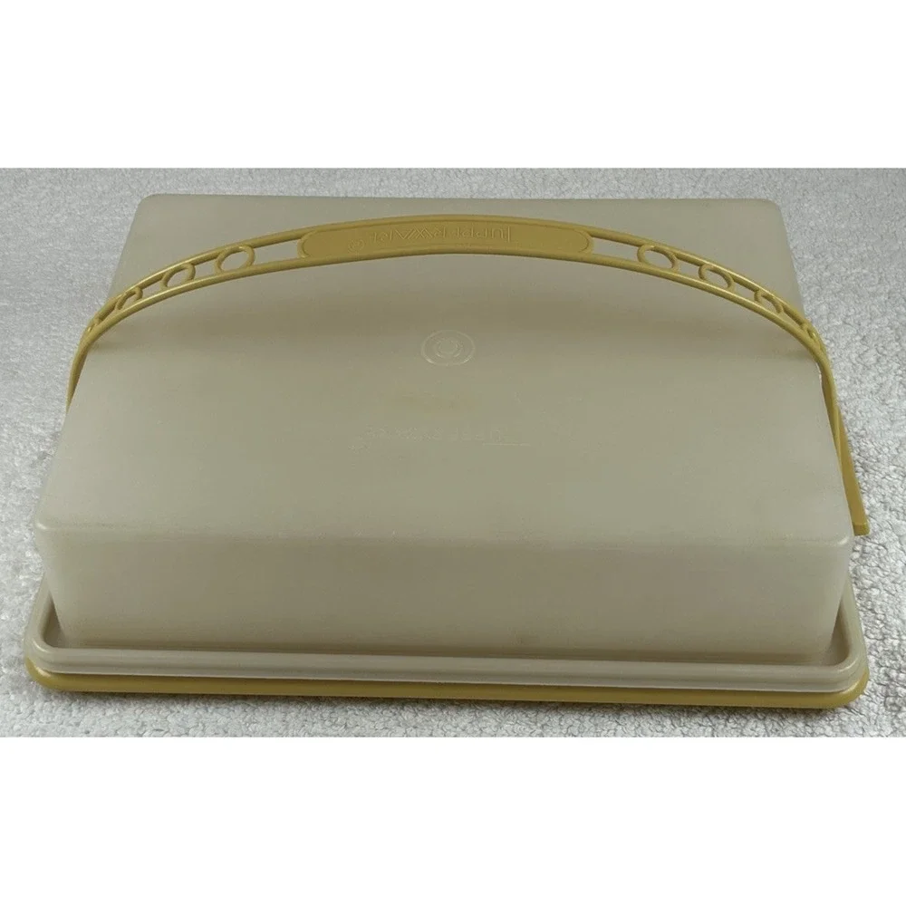 Tupperware vtg rectangular